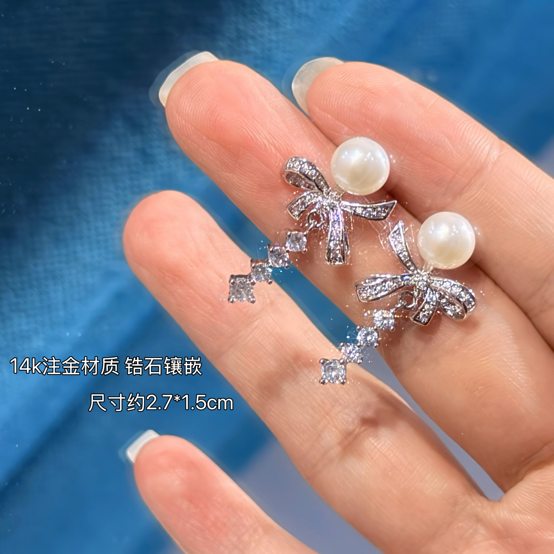 ��ʽ���Գƺ�����˿����Ȼ��ˮ����������ٴ���Ů�鶯���ζ���