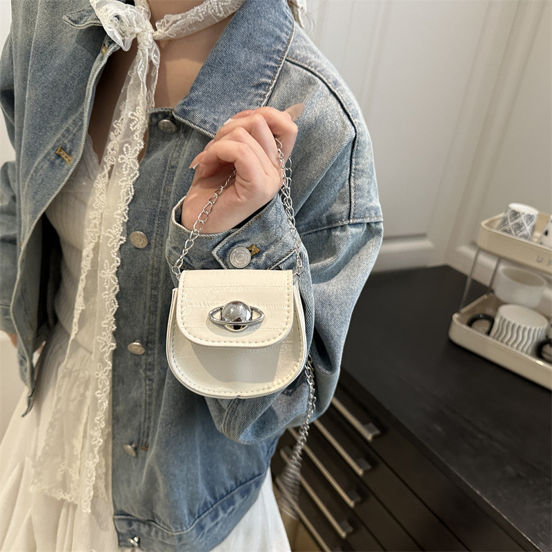 2025 yaz yeni retro günlük mini çapraz askılı küçük kare çanta sade günlük çanta moda trend omuz çantası