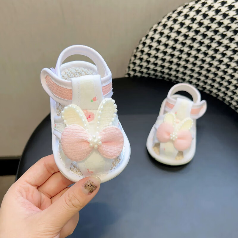 女婴夏季凉鞋软底宝宝鞋子6-12个月小公主婴幼儿步前鞋防滑底可爱