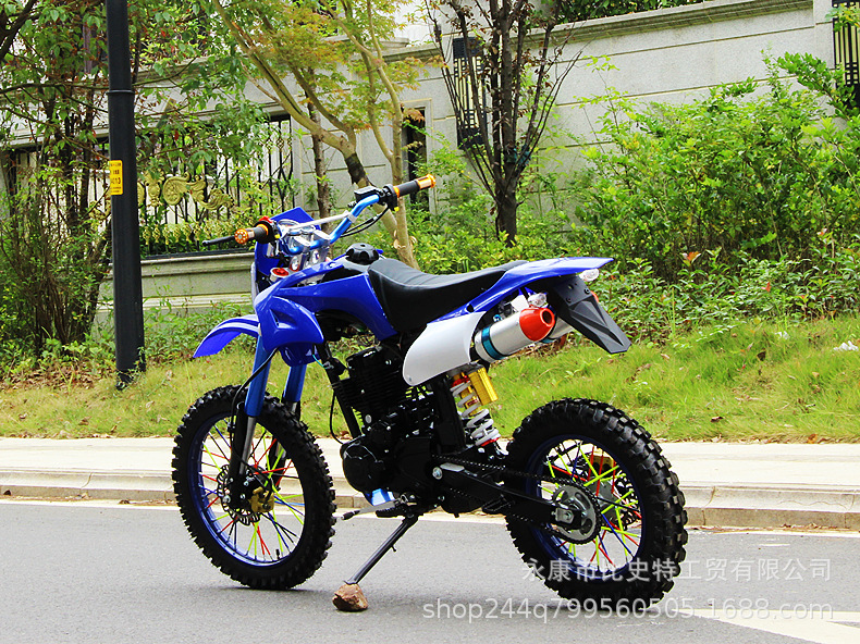 150Cc Two-Wheeled Off-Road Motorcycle for Adults, Mountain Bike with Clutch, Suitable for Mid-High Level Racing, Fuel-Powered Motorcycle