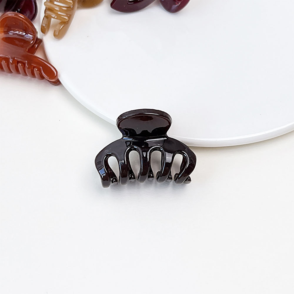 1 Piece Quantity Sweet Women'S Solid Color Arylic Hollow Out Hair Claws
