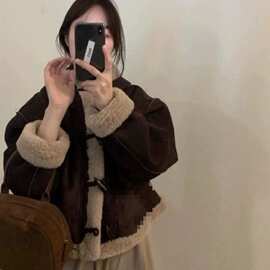 韩国东大门牛角扣连帽外套女2025冬季新款短款加厚夹克其他有吊牌