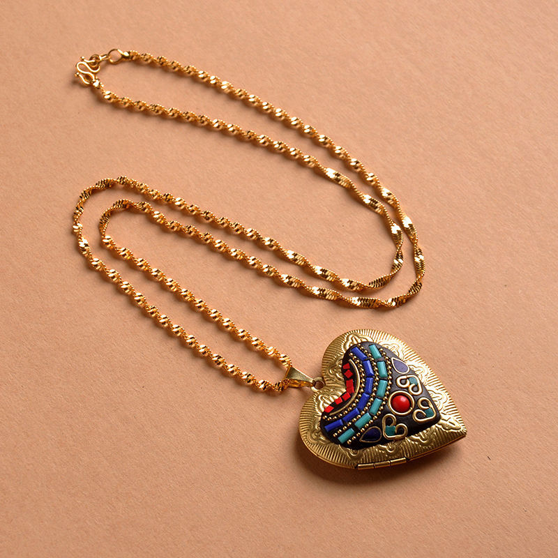 Cuerpo de cobre puro Gawu colgante collar hecho a mano daili Huang Guanshyin hueco se puede abrir colgante tibetano ventas calientes