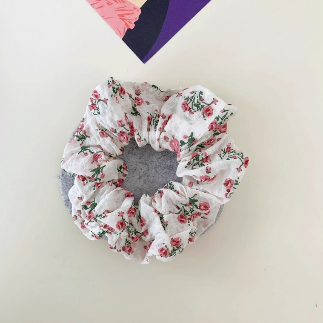 Encaje de flor coreana Encaje de intestino grueso Anillo de cabello femenino Cabeza de flor de viento pastoral Cuerda de cabeza de bola de gran tamaño Accesorios para el cabello de alta calidad