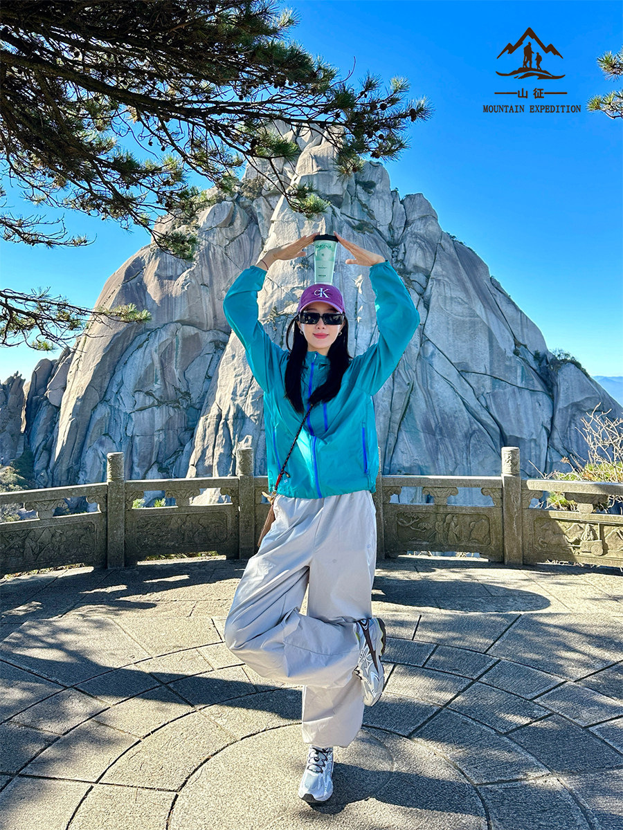 Indigo sun protection clothing