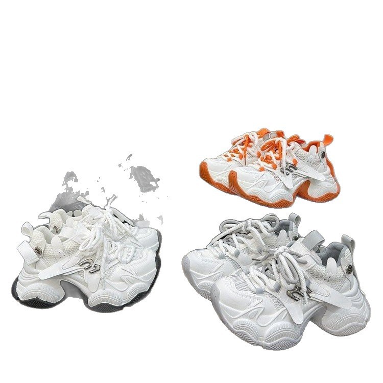 Productos europeos pequeños aumentan la altura de los zapatos de suela gruesa de verano 2026 nuevas zapatillas de deporte transpirables casuales transpirables