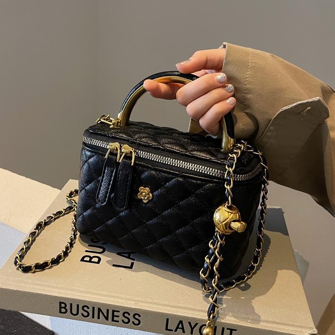 Xiaoxiang estilo de cadena de diamond bolso cuadrado 2024 nuevo bolso de caja de moda de mano popular bolso de mochila versátil