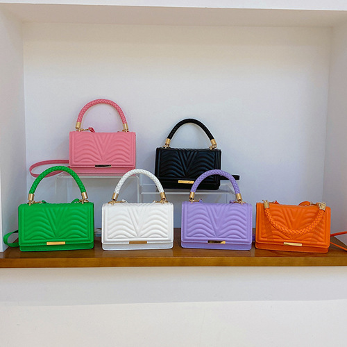 Personalized trendy textured handbag for women  new fashion simple crimped rhombus pattern single shoulder crossbody small square bag