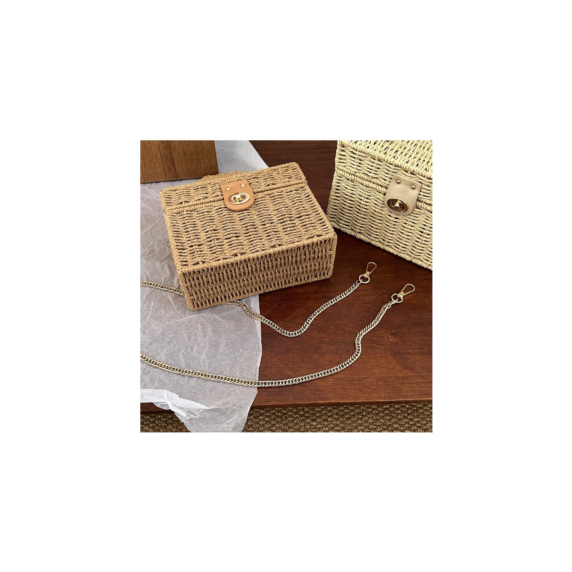 Single Shoulder Strap, Top Handle Strap Type Women's Straw Geometric Vacation Square Lock Clasp Straw Bag