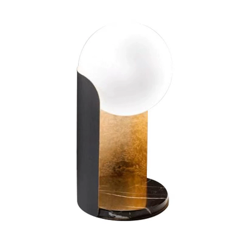 Скандинавская креативная дизайнерская настольная лампа для гостиной и кровати, стеклянные украшения для отеля