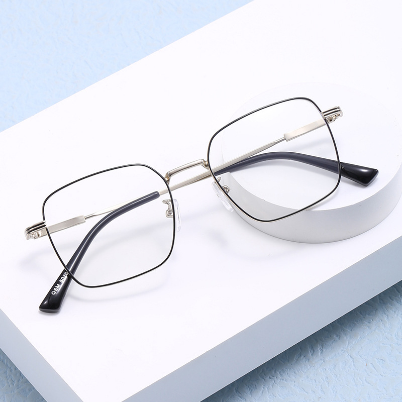 Japanese-Style New Cross-Border Fashion Versatile Export Model Metal Square Personalized Eyeglass Frames Unisex, Suitable for Prescription Lenses Japanese-Style New Cross-Border Fashion Versatile Export Model Metal Square Personalized Eyeglass Frames Unisex, Suitable for Prescription Lenses