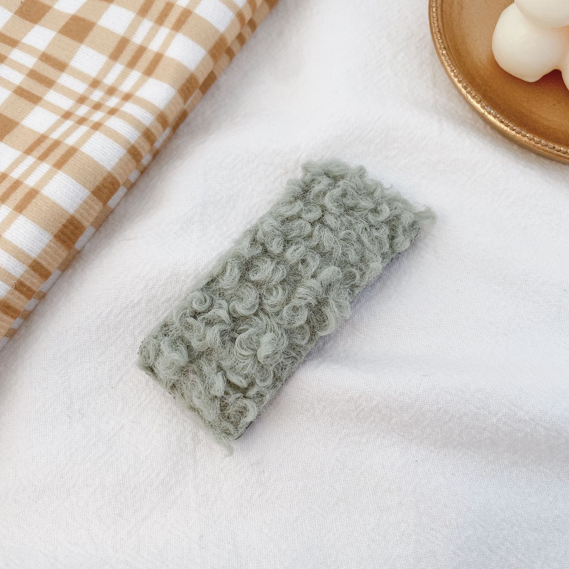 Horquilla peluda de las mujeres sombreros de estilo coreano lindo tejido de horquilla de pato amarillo flequillos clip pequeño lado otoño e invierno accesorios para el cabello mujeres