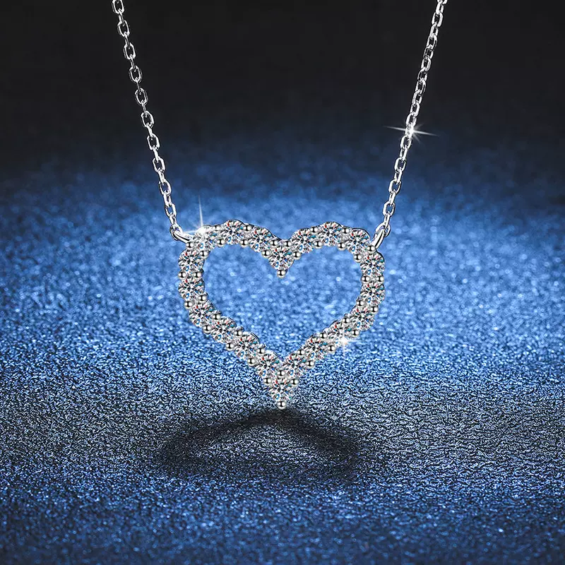 T家款锁骨链s925银镀pt950莫桑钻项链女爱心形莫桑石吊坠厂家直销