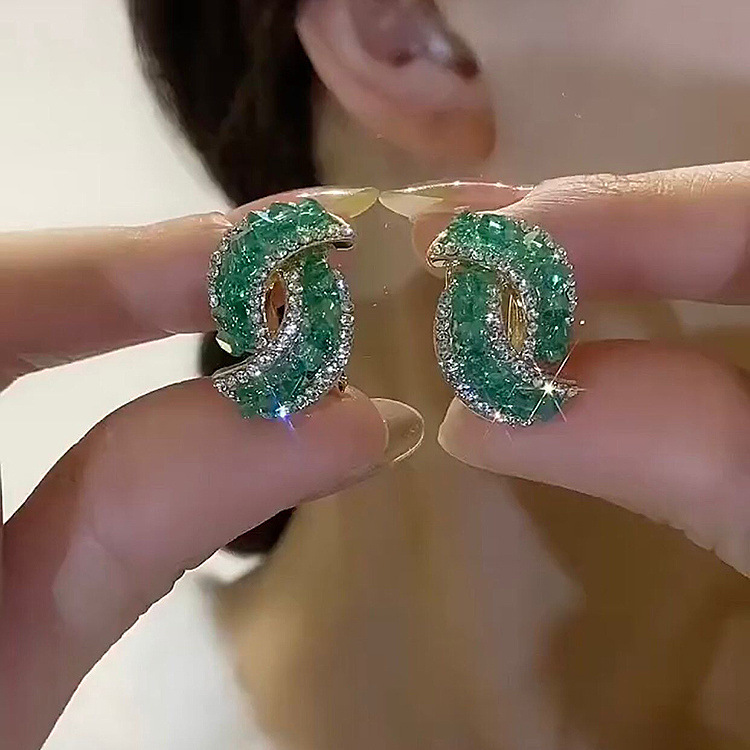 Elegant Earrings - Golden Light Green