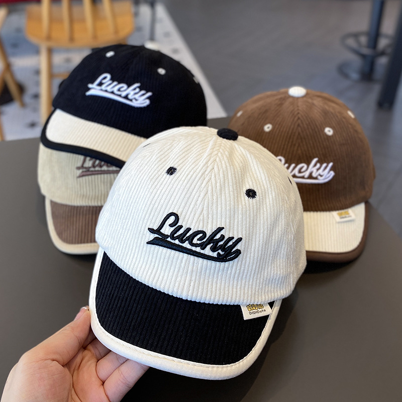 Sombrero de bebé primavera y otoño letras de aire extranjero mechuga gorra de lengua de acero para niños otoño y invierno caliente sombra de sol marea de béisbol bebé