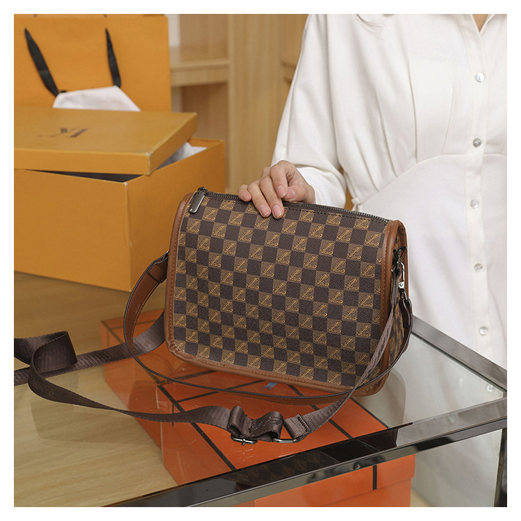 Netizen Women's 2024 New Popular Fashion Print Crossbody Small Square Versatile Broadband Shoulder Pea Bag_voghion.com