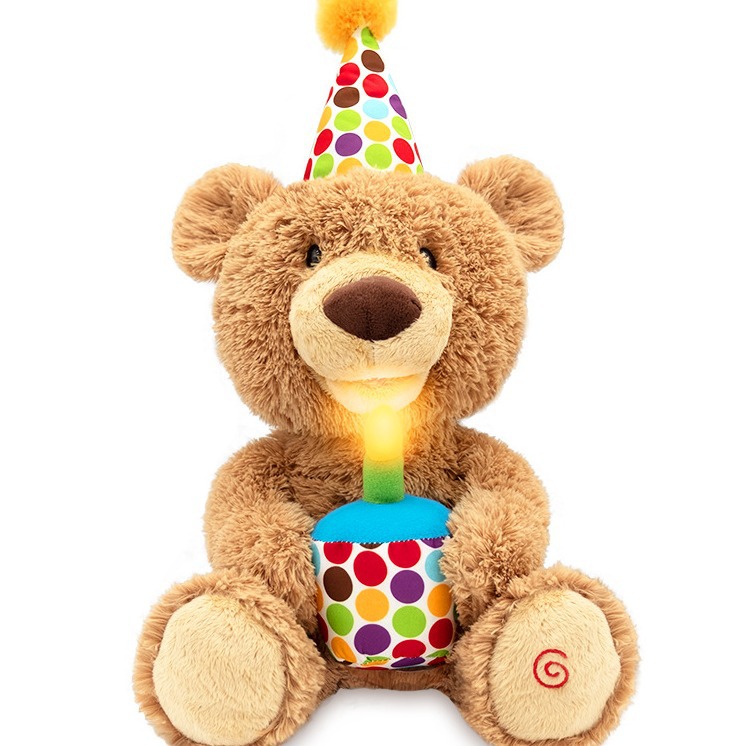 アメリカのbaby gundの誕生日熊熊の誕生日おめでとう歌はろうそくを吹いて赤ちゃんの子供のぬいぐるみをなだめる