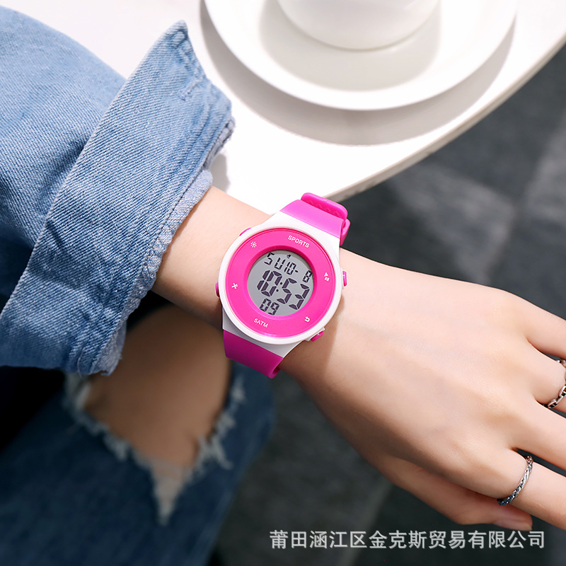 Electronic watch for junior high school boys and high school students, simple and trendy for boys and girls, swimming, waterproof, luminous, sports, multi-functional alarm clock pic 6