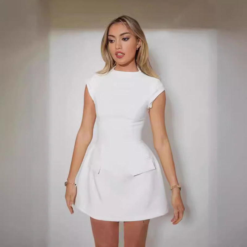 2025 Spring/Summer New Amazon Product European and American Women's Fashion Solid Color Round Neck Pocket Design Waist-Cinching Slim Dress 2025 Spring/Summer New Amazon Product European and American Women's Fashion Solid Color Round Neck Pocket Design Waist-Cinching Slim Dress