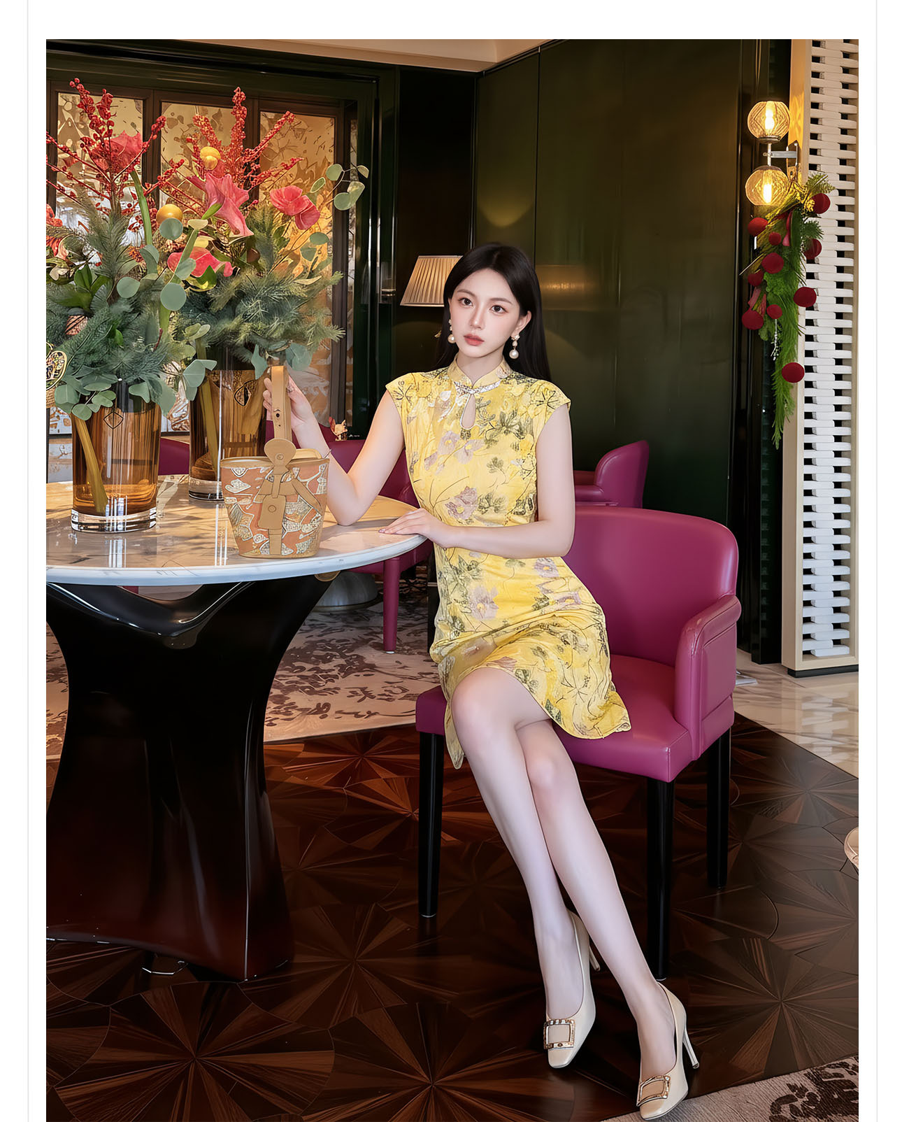 Đầm sườn xám cách tân họa tiết hoa văn nổi, thiết kế ôm eo thanh lịch — váy liền chi tiết 2