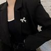 Sophisticated advanced high-end brooch with bow lapel pin, retro pin, accessory, Chanel style