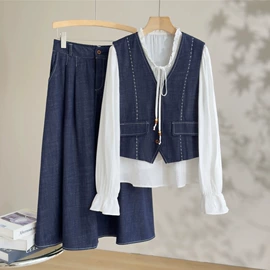 小西装;半身裙;女式衬衫