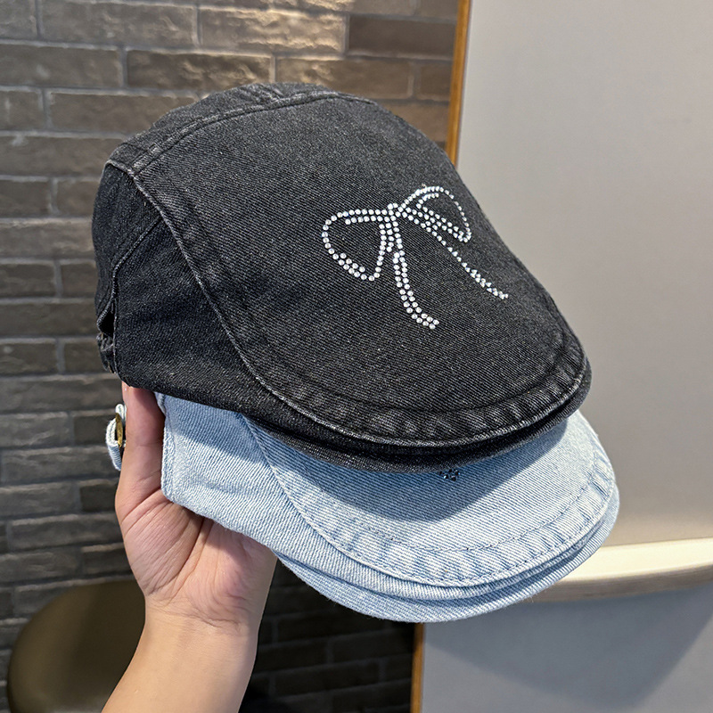 Hong Kong estilo retro avance sombrero mujer hacer vieja boina vaquero lavado con agua brillante perforación arco sombrero sombrero pintor cara pequeña