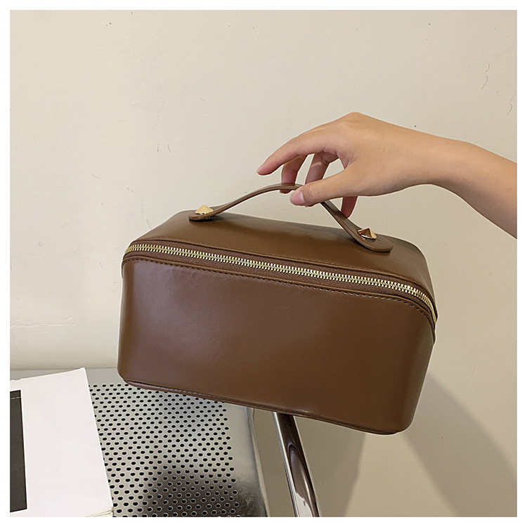 Elegant Basic Solid Color Pu Leather Square butup Bags display picture 5