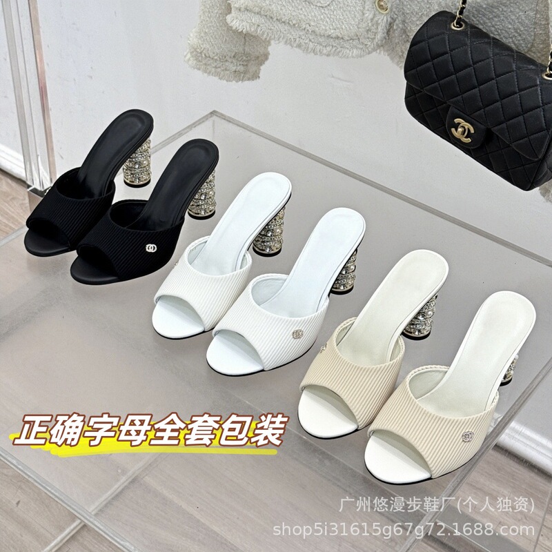 Small Perfume Diamond Pearl High-Heeled Slippers for Women 2026 Summer New Fashion Diamond Open-Toe Sandals for Women