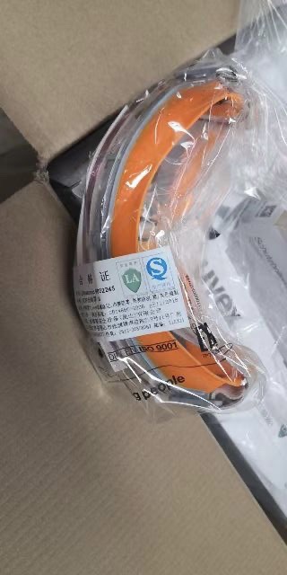 UVEX 9002-245 Goggles Anti-impact Anti-fog and Dust-proof Sports Cycling Safety Protective Eye Mask