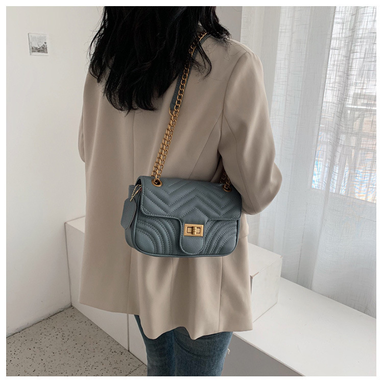Textured small bags for women 2023 new bags Korean style fashion casual one-shoulder crossbody lock chain small square bag_voghion.com