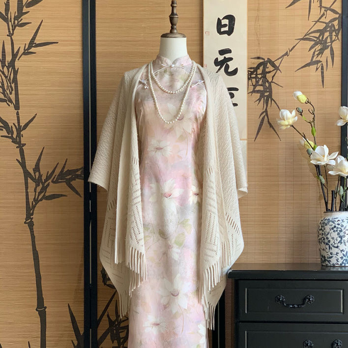 新中国風ピンクのチャイナドレスのワンピース女性は夏2025年に新型の気質が腰を収めて痩せています。|undefined