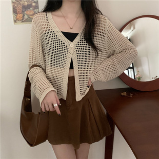Design thin knitted cardigan, trend sweater, city style, Korean style, trend of season