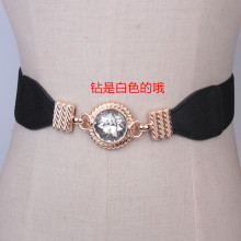 �n��Ůʿ�ٴ��ɾo�����͹�ˮ��荏���ë���B��ȹСƤ���b�����