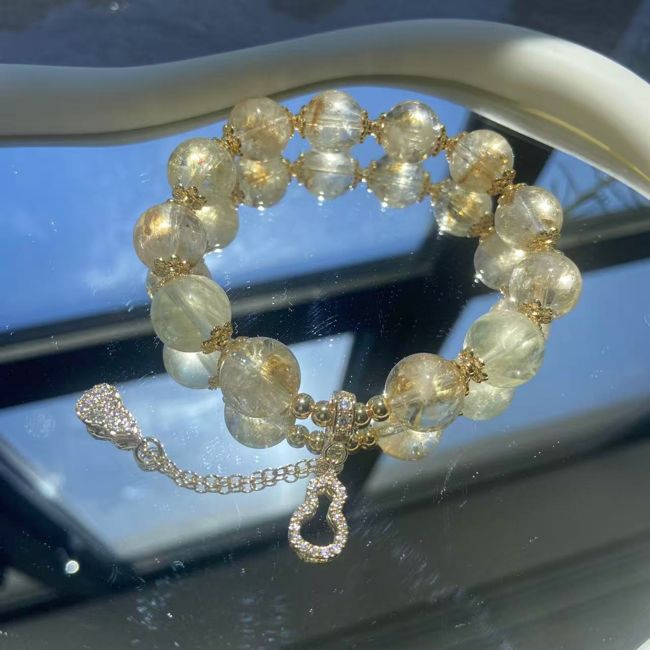 Natural Crystal And Gemstone Charm For Positive Energy And Luck_voghion.com
