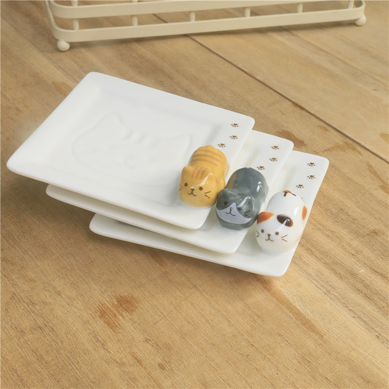 Japanese same kitten flavor dish soft cute hand-painted cat relief soy sauce dish hot pot dry dip dish ceramic dish