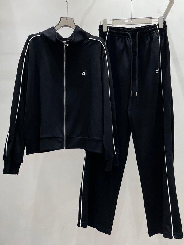 女性用カジュアルスポーツスーツ2025春秋新作ファッショナブルなスウェットシャツ痩身と年齢軽減ワイドレッグパンツ2点セット|undefined