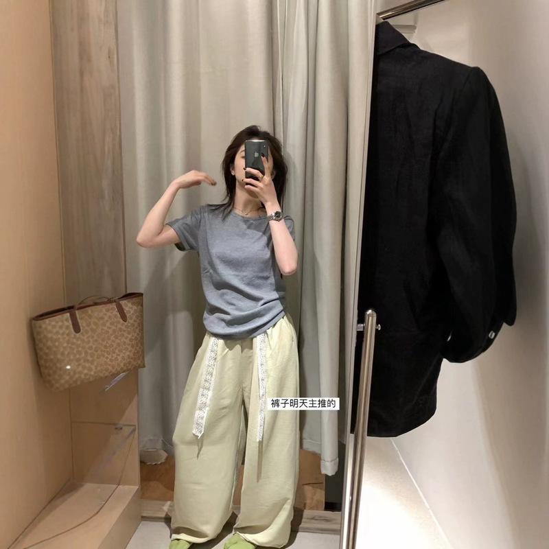 Metwo 8749 Is a Must-Have White Summer Round-Neck Simple Basic Top That Suits Everyone and Can Be Worn as an Inner Layer Metwo 8749 Is a Must-Have White Summer Round-Neck Simple Basic Top That Suits Everyone and Can Be Worn as an Inner Layer