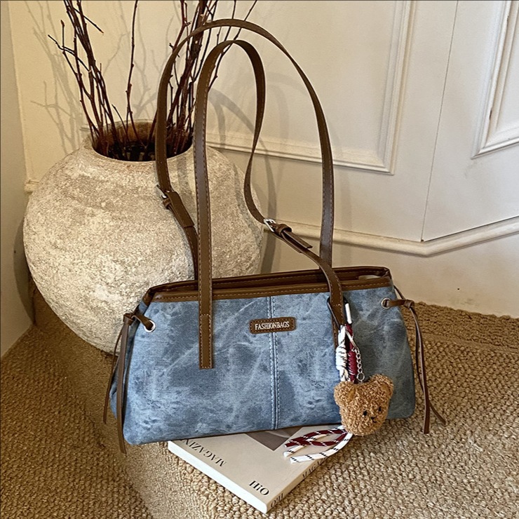 Bolso de mano de alto valor facial para mujeres 2025, invierno nuevo estilo de moda retro estilo de viaje bolso de hombro casual bolso inferior image 1