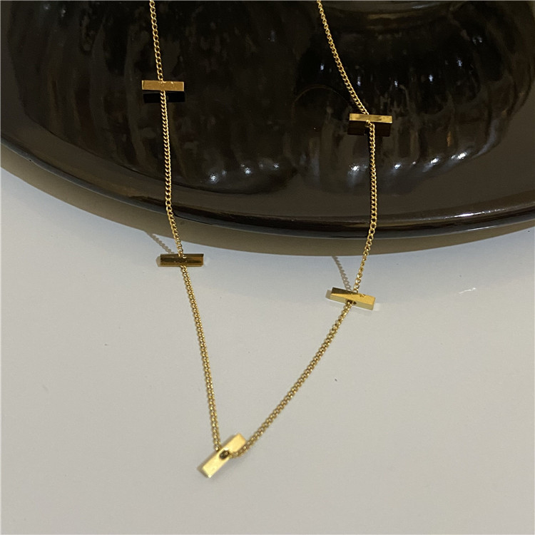 Casual Simple Style Solid Color Rectangle Titanium Steel Polishing Plating Necklace display picture 2