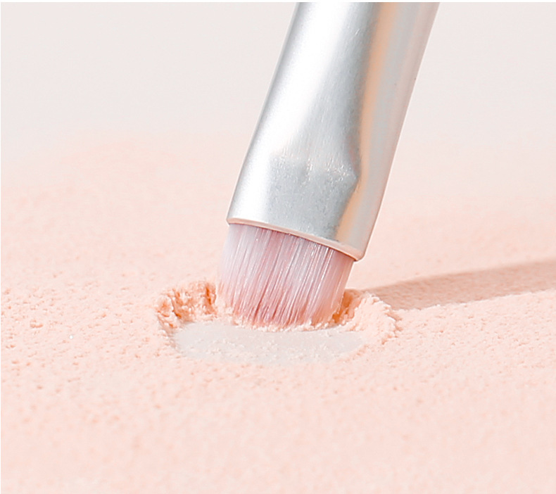xixi Light Feather Eyeshadow Deep Brush, soft bristles, natural blending without clumping, a beauty tool for novice makeup artists undefined