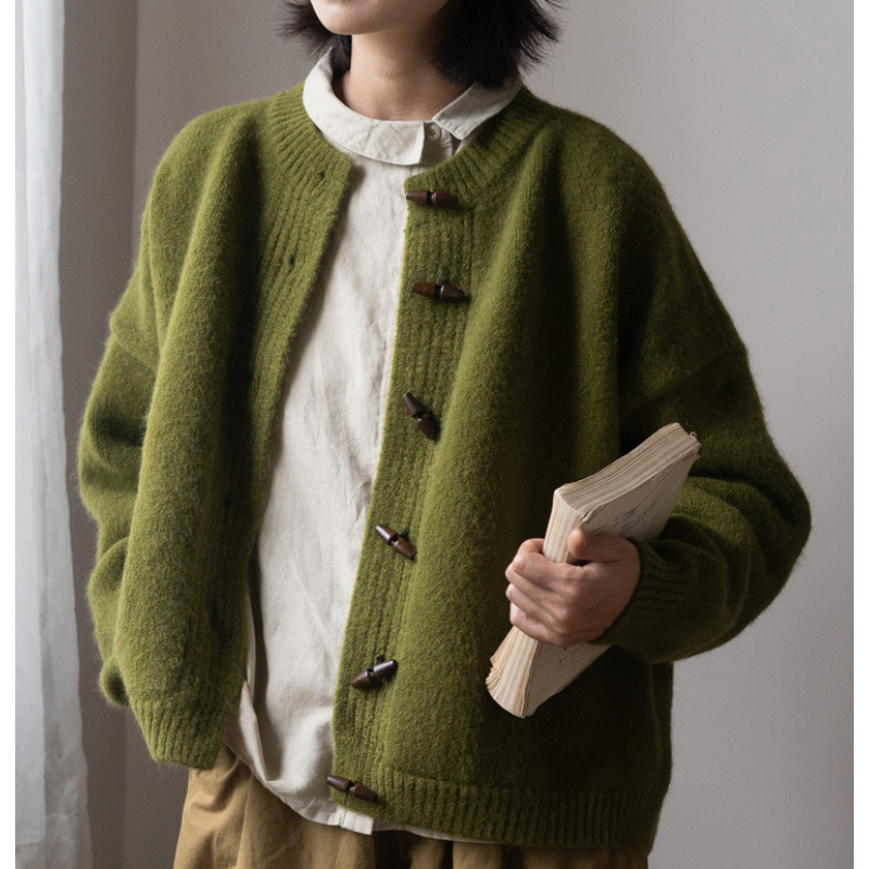 拉夏贝尔苔藓绿牛角扣毛衣开衫女春秋季小个子穿搭慵懒感上衣外套