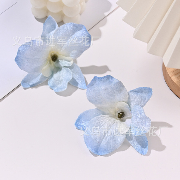 Velvet hair accessory for bride