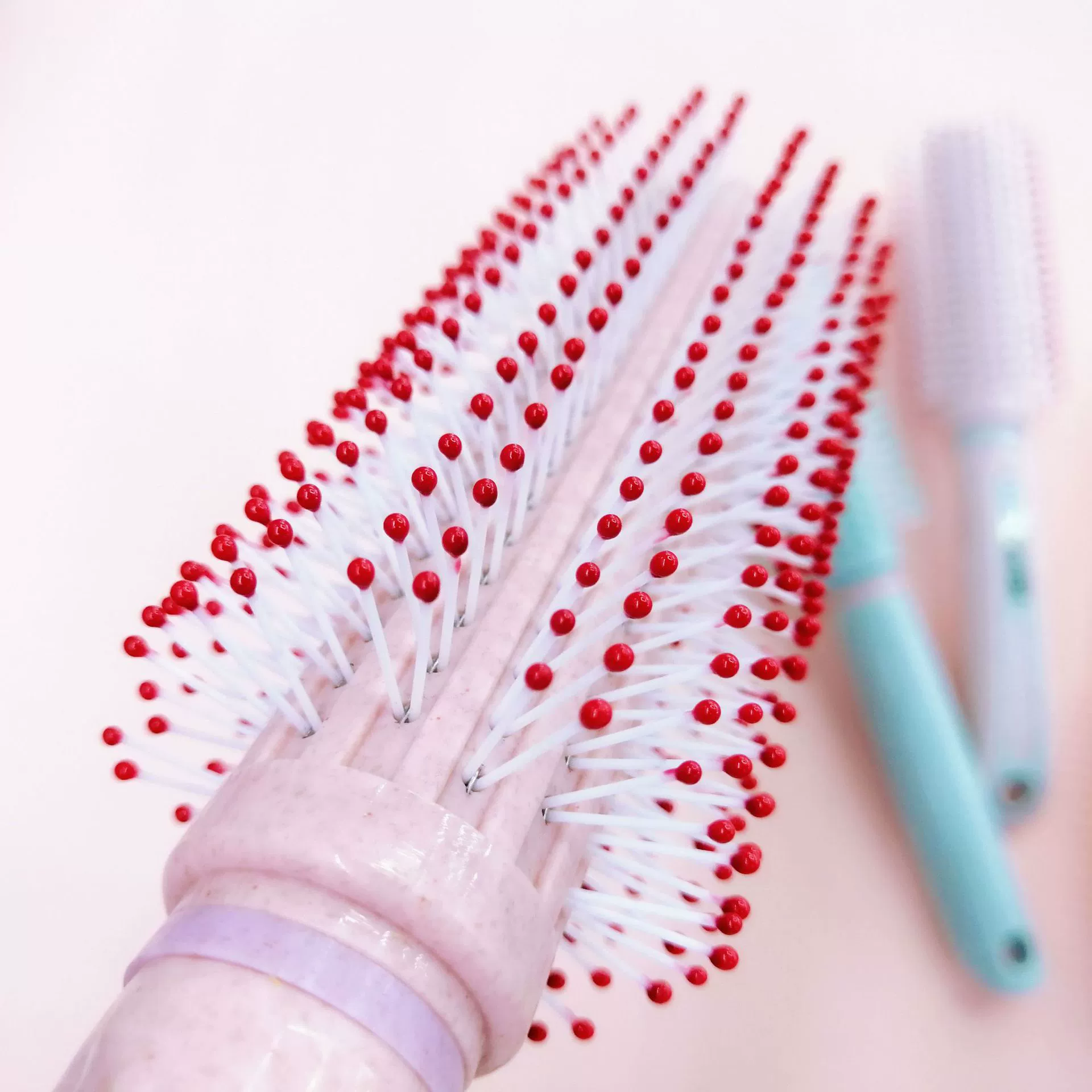 Wheat straw curl combed inner buckle cylindrical combing combed home ladies special roll comb