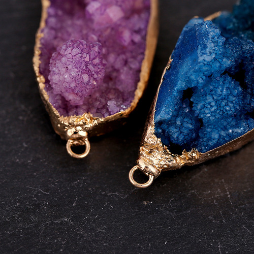Cross-border natural crystal pendant, irregular crystal cluster, gravel, gold edge necklace, amethyst raw stone jewelry pendant