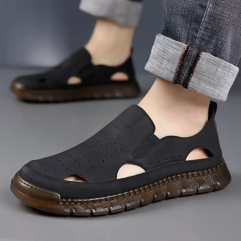 2025 zapatos de verano huecos y transpirables para hombre nuevas sandalias hechas a mano con cubierta de cuero sandalias casuales antideslizantes de suela suave para hombre