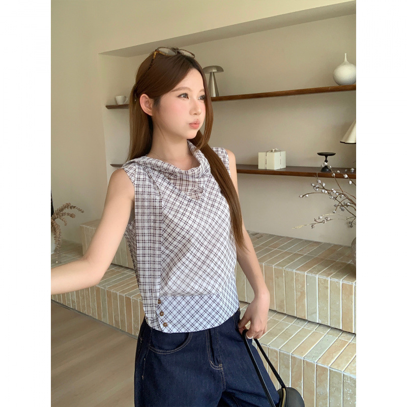 Korean-Style Flutter Collar Plaid Sleeveless Shirt for Women, New Summer Style with a Pure and Alluring Design, Slimming and Versatile for Commuting Korean-Style Flutter Collar Plaid Sleeveless Shirt for Women, New Summer Style with a Pure and Alluring Design, Slimming and Versatile for Commuting