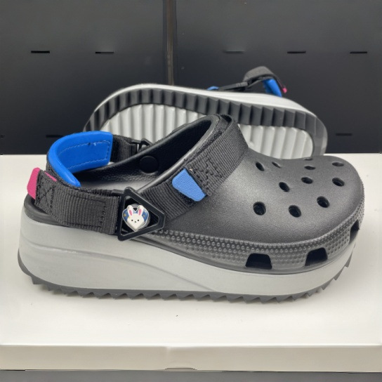 In-Stock Cool Walking Clogs, New Lightweight Women's Low-Top Sandals, Non-Slip, Height-Increasing, Suitable for Beach Wear, Available for Wholesale and Dropshipping