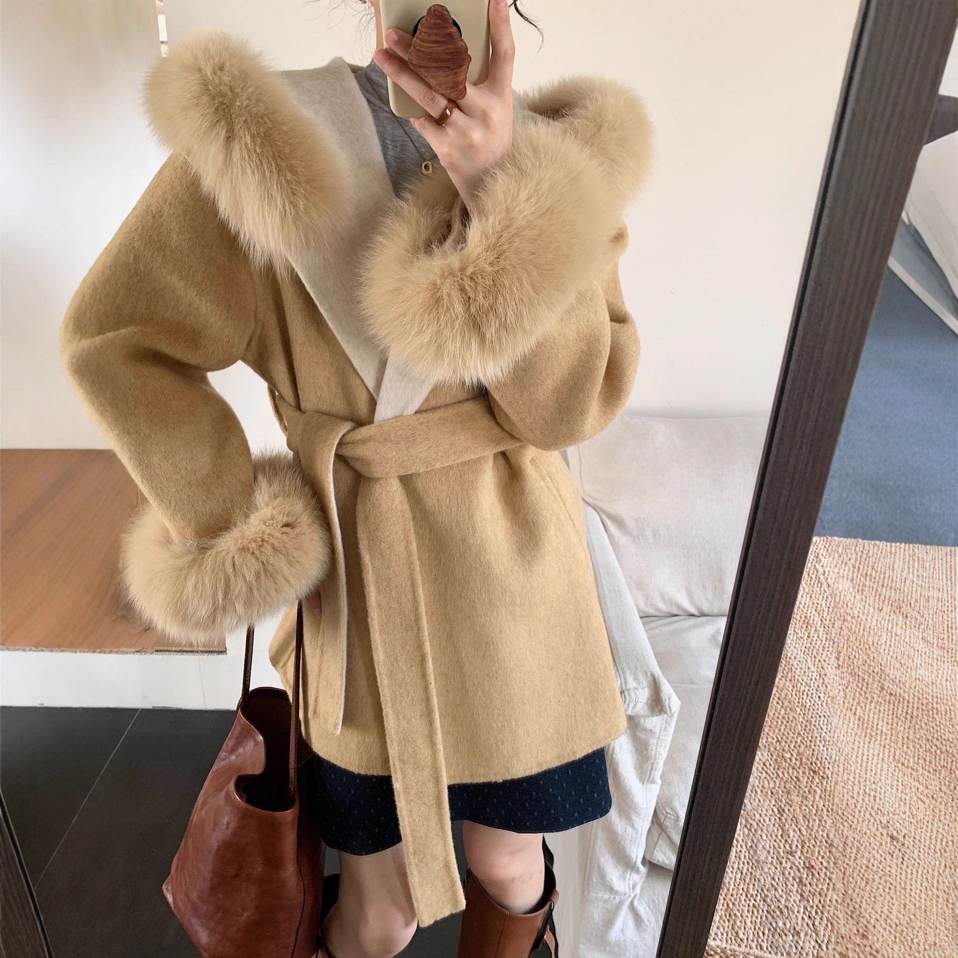 2025秋冬拼色狐狸毛连帽双面羊绒大衣女高级感显瘦新款羊毛呢外套