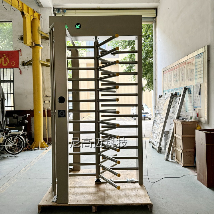 小区酒店车站单向不锈钢电控滚闸 厦门泉州南通工厂出入烤漆转闸